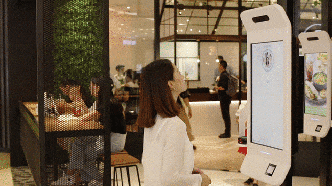 kfc-china-tests-facial-recognition-payment-system-GIF-1.gif
